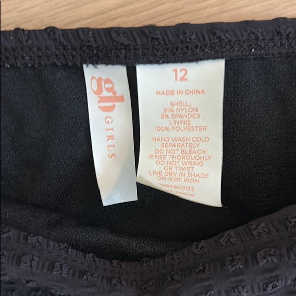 GB Girls Textured Black Garment - Picture 2 of 3